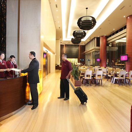 Swiss-Belinn Ska Pekanbaru Exterior photo