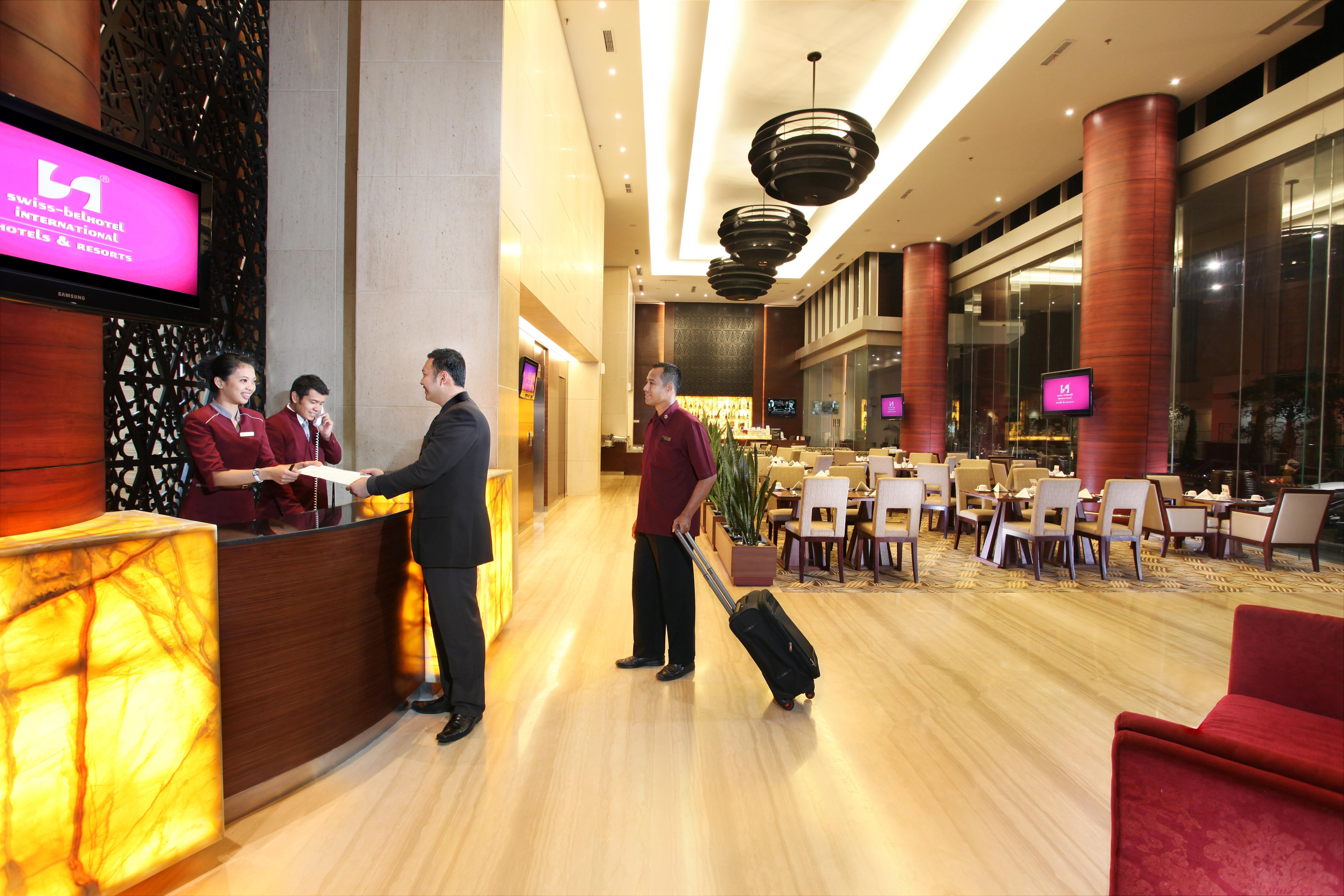 Swiss-Belinn Ska Pekanbaru Exterior photo