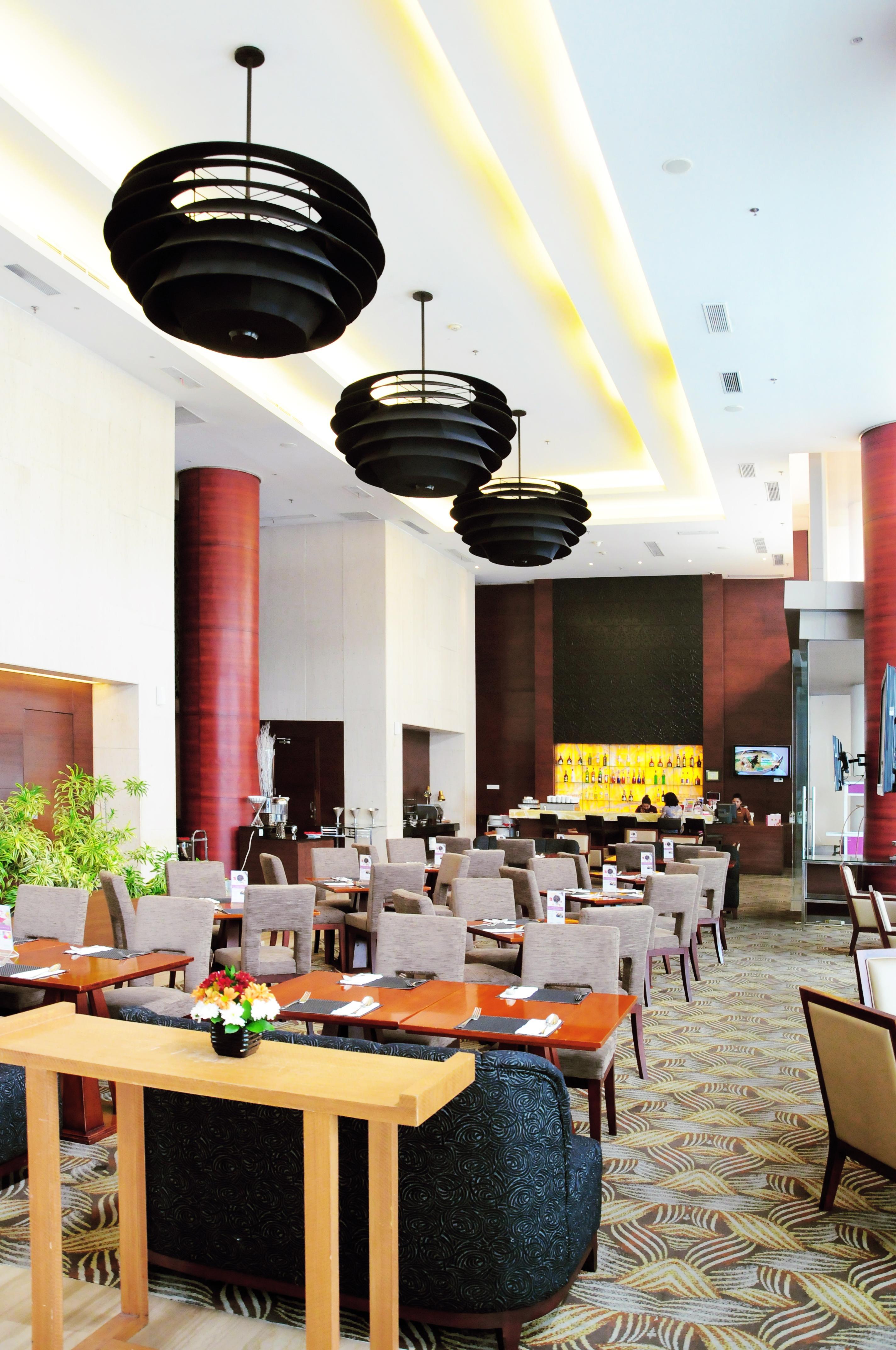 Swiss-Belinn Ska Pekanbaru Exterior photo