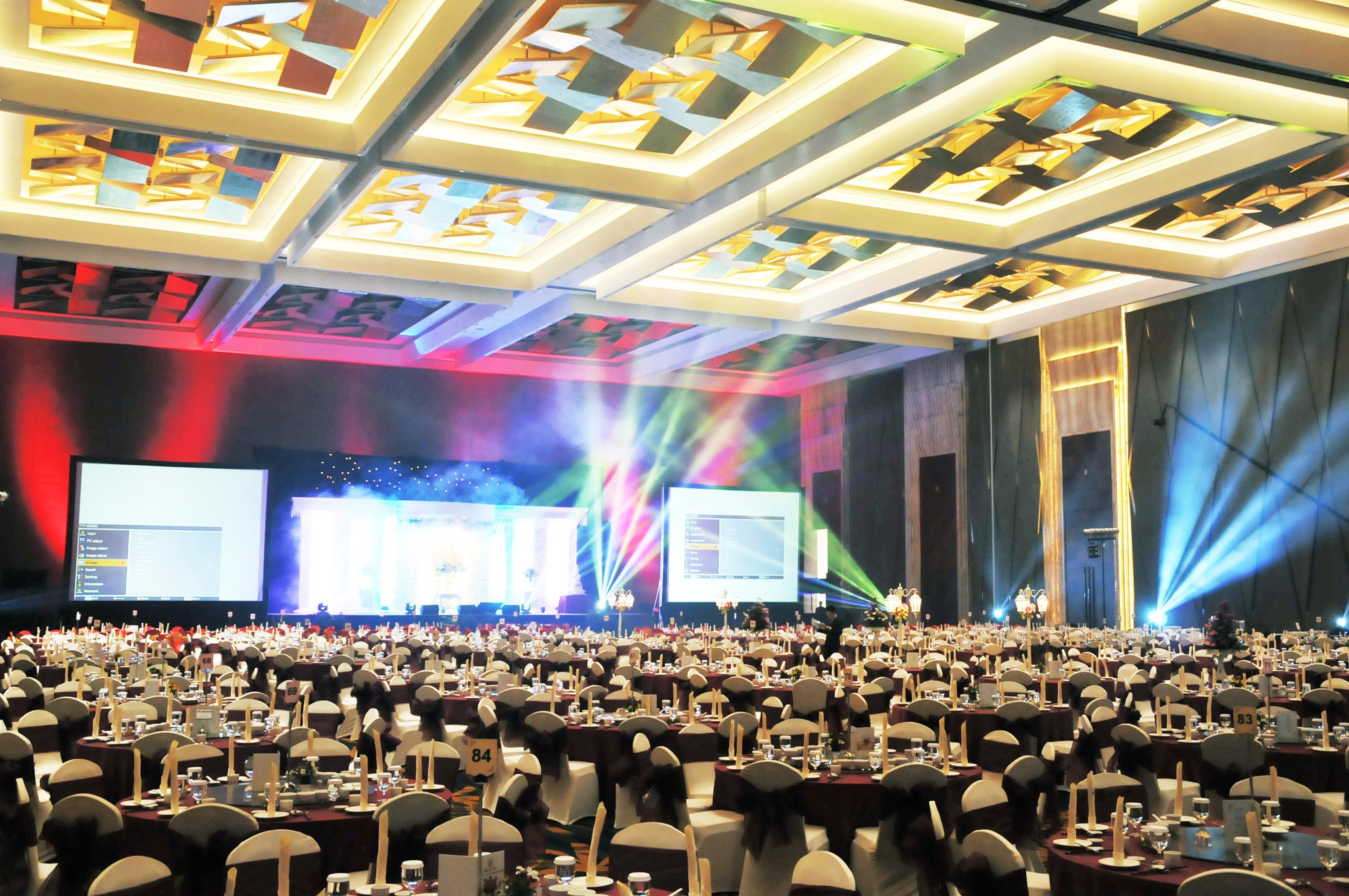 Swiss-Belinn Ska Pekanbaru Exterior photo