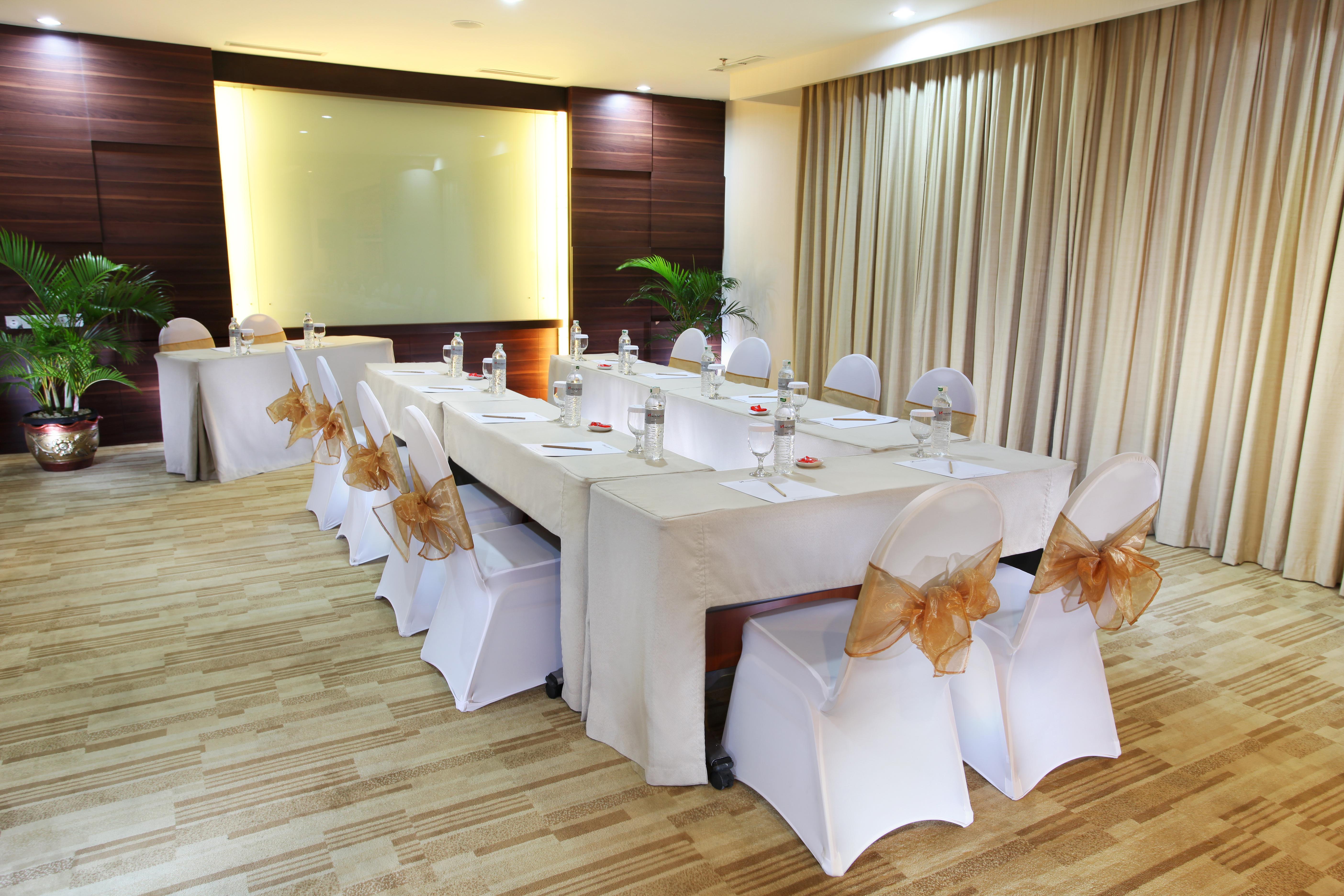 Swiss-Belinn Ska Pekanbaru Exterior photo