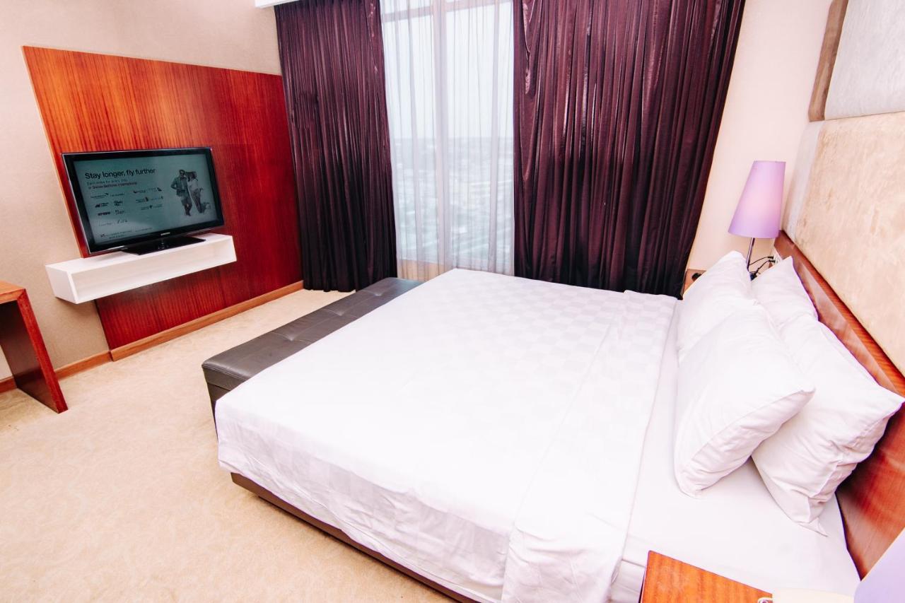 Swiss-Belinn Ska Pekanbaru Exterior photo